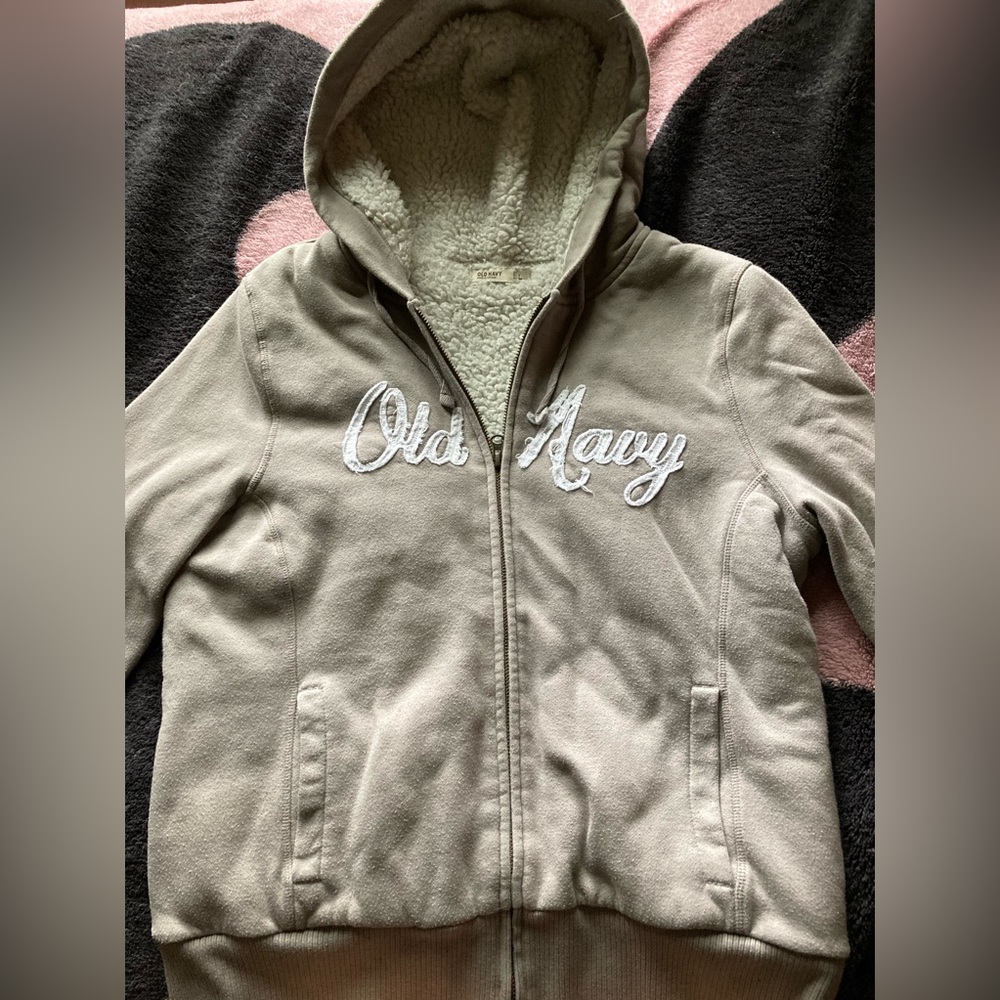 Old Navy Sweater, Pre-Owned, Great condition